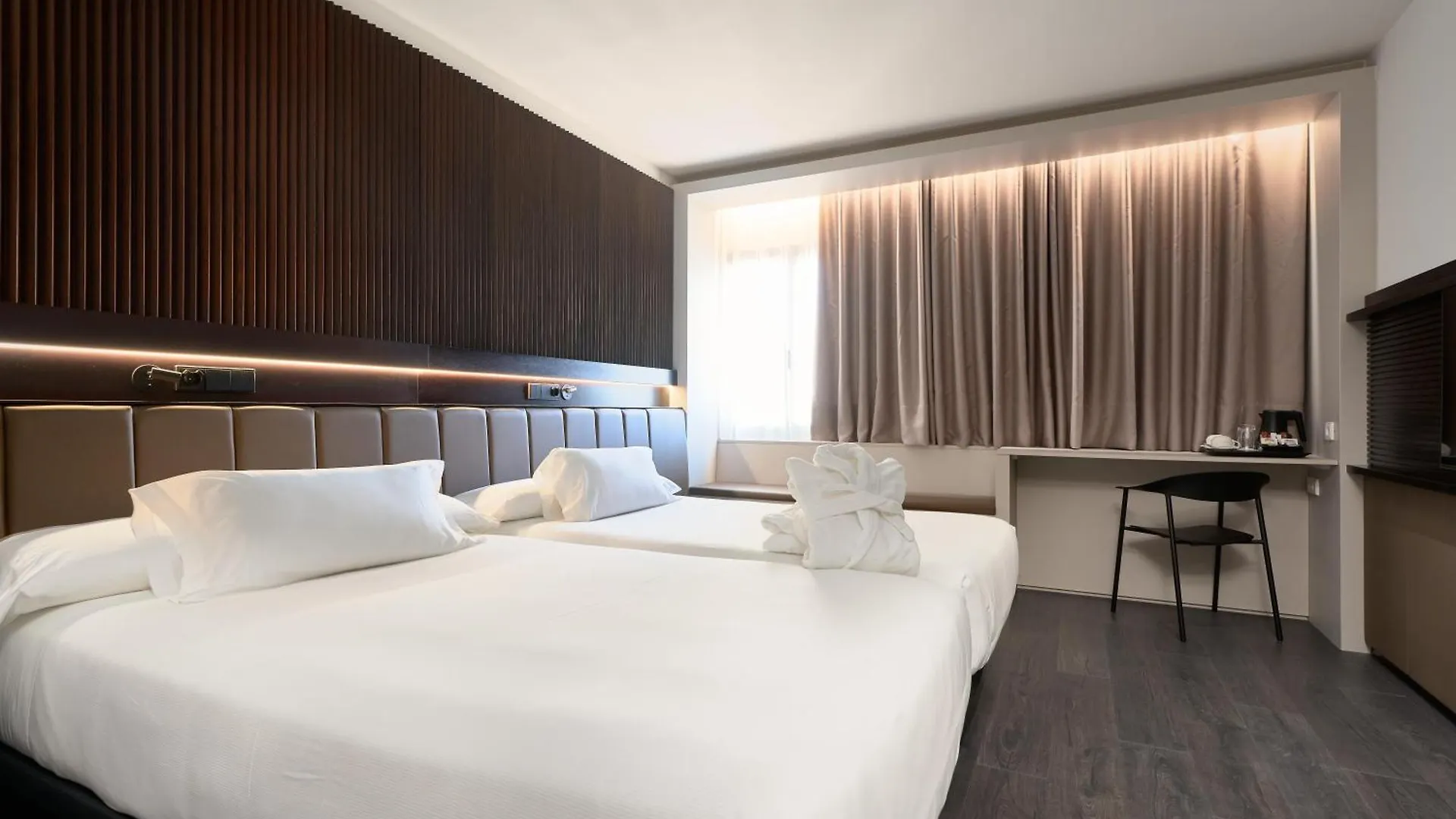 Hotel Becquer Seville