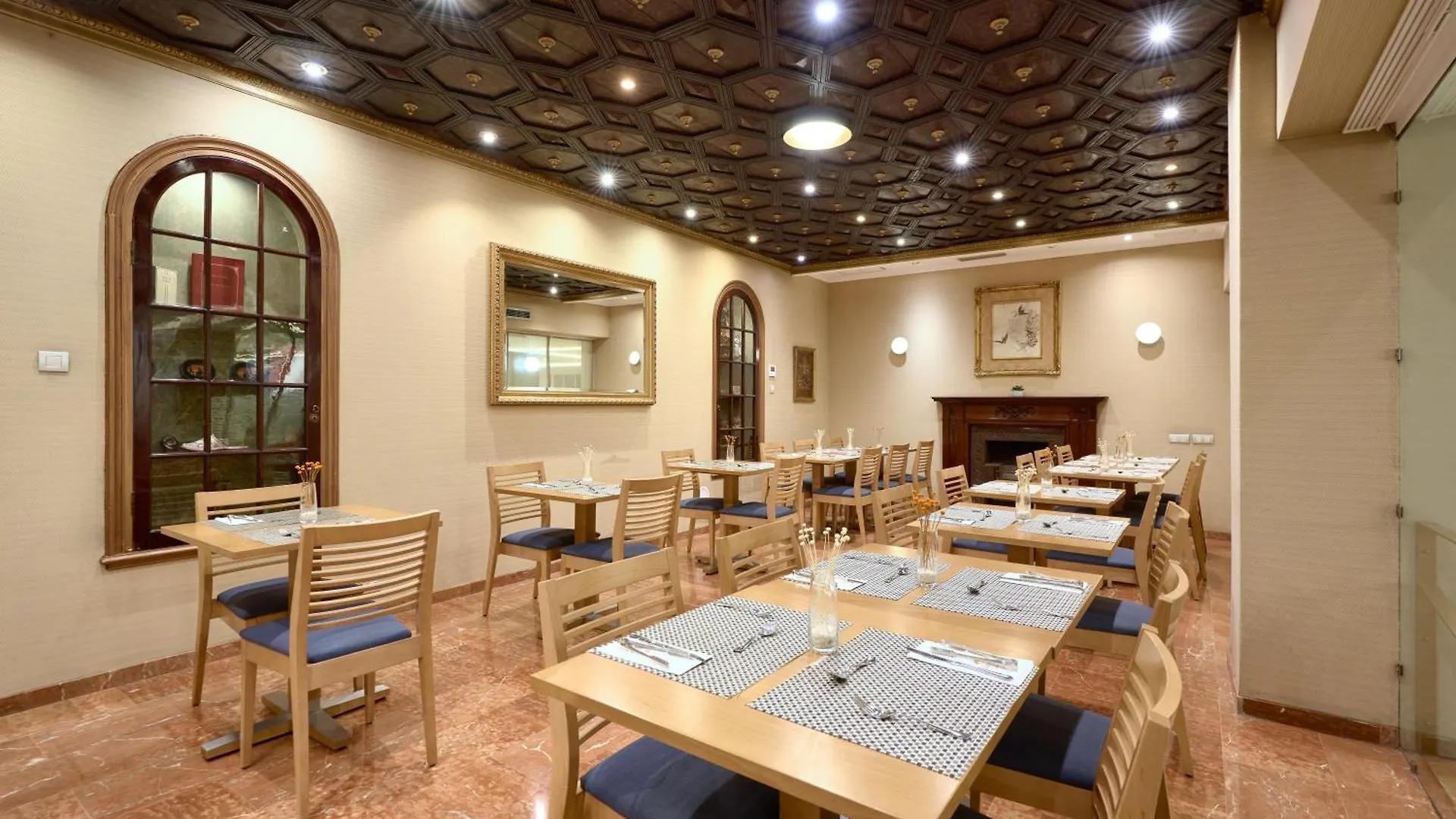 Hotel Becquer Seville